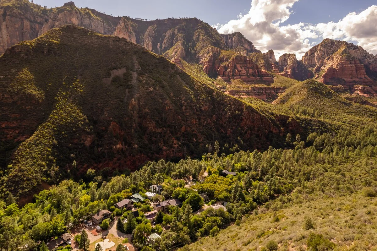 Red rock ridges and forest in Oak Creek Canyon